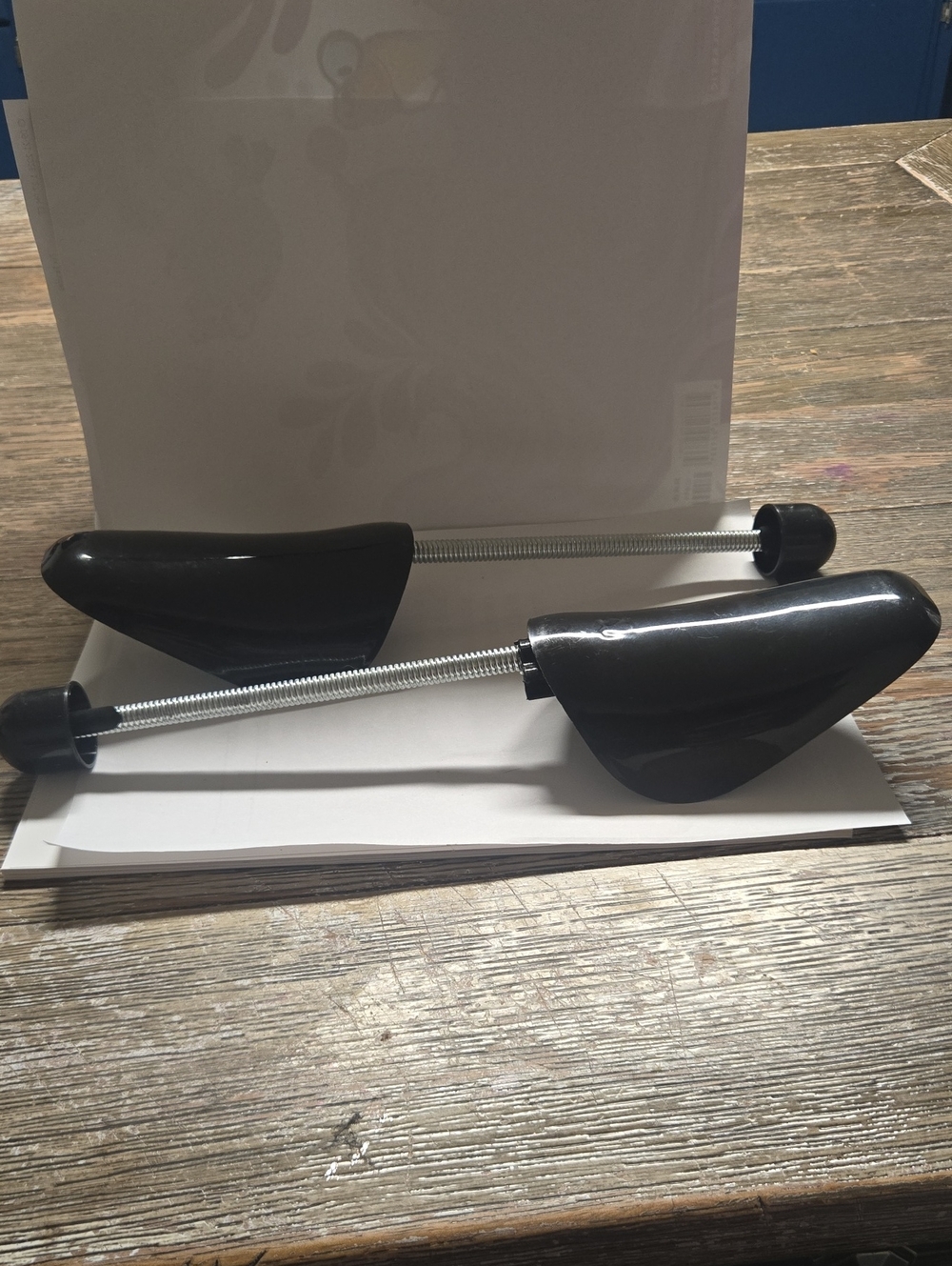 Adjustable Black Shoe Trees for Shoe Shape Maintenance